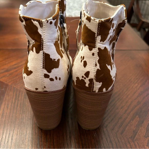 Altar’d State Emery Ivory Tan Brown Cow Print Booties Size 8 - Picture 4 of 8